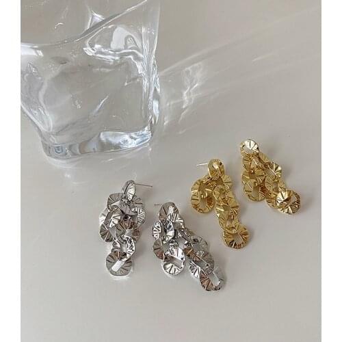 VSnow Textured Circle Metal Sheets Long Tassel Dangle Earring for Women Delicate Gold Silver Color Hollow Out Earring Pendientes