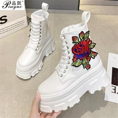 Fashion Rose Embroidery Thick Bottom Ladies Martin Boots Women Platform Motorcycle Boots Ankle Boots Women Shoes