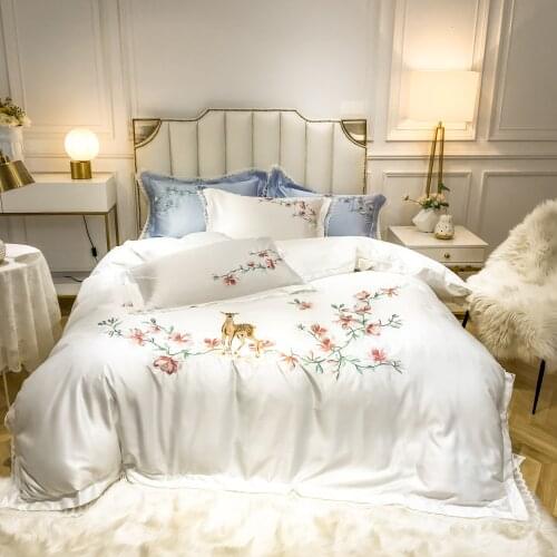 Luxury embroidery Bedding Set cotton Bed Linens Bed Sheet Set Bedclothes Queen/King Size washed silk Bed cover 4pcs