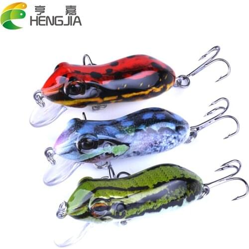 HENGJIA 6cm 10g Fishing Lure Set Pesca Plastic Frog Fishing Wobblers with Tackle Box Top Water Arificial Bait