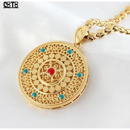 Arab Woman Round Exquisitely Carved Gold Pendant Necklace Muslim Islam Jewelry Wedding Holiday Gift Ladies Necklace Wholesale