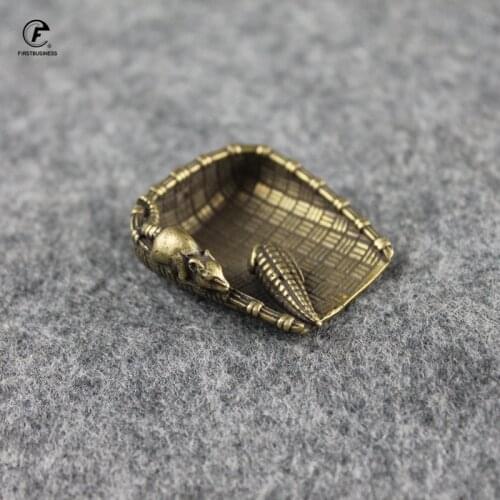 Retro Copper Mini Dustpan Mouse Corn Feng Shui Wealth Ornament Brass Tea Pet Home Decor Desktop Decoration for Living Room Craft