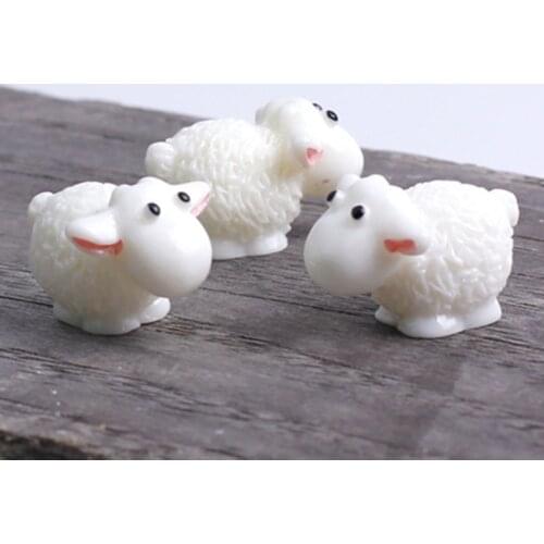 5Pcs/lot 1.5*2cm Cute Resin Mini Sheep Home Micro Figurines Miniatures Garden Home Wedding Party Decor DIY Accessories