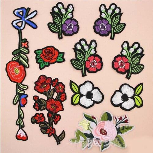 Fabric Embroidered Rose Flower Leaf Patch Clothes Sticker Bag Sew Iron On Applique DIY Apparel Sewing Clothing Accessories BU128