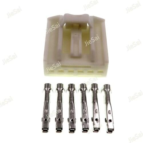 6 Pin Female Automotive Wiring Harness Connector With Pins