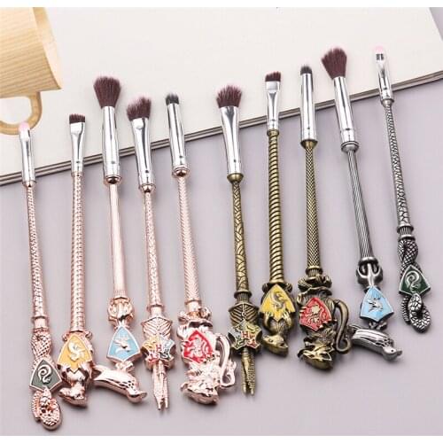 2021 Fancy Beauty Face Cosmetic Powder Brushes Eyeshaow Highlighter Brushes Foundation Powder Metal Handle Brushes