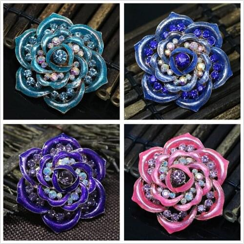 Delicate rose gold-color flower charms brooches for women pins colorful crystal fashion accessories jewelry M