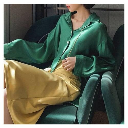 The shirt girl designs a small collection of retro early autumn long loose long-sleeved shirts long sleeve blouse cami top