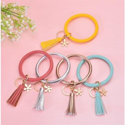 Fashion O Silica Gel Wear Bracelet Keychain PU Leather Bracelet KeyRing Explosion Tassel Pendant Keychain For Women Girls K2384