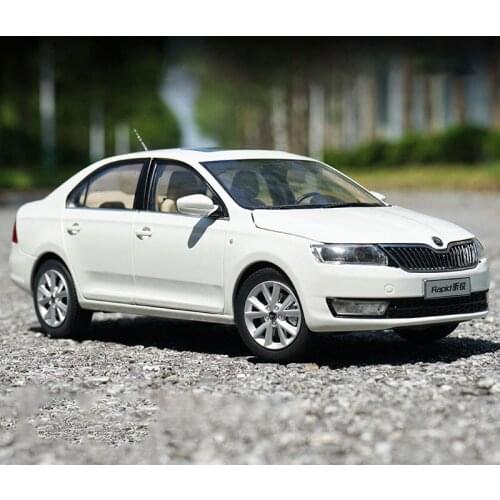 Diecast Alloy 1/18 Scale 2016 SKODA RAPID Car Model Metal Die-Cast Toy Vehicle for Collectible Gift Souvenir Collection Display