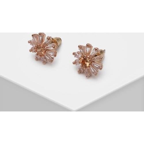 Amorita boutique Pink chrysanthemum stud earrings