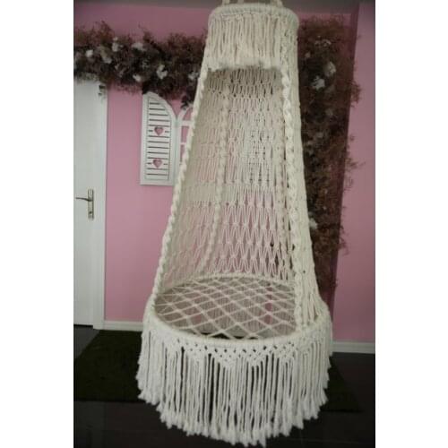 Hayal Pamuk Salıncak