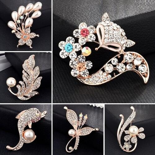 Fashion Shiny Rhinestone Brooches For Women Scarf Silk Shawl Buckle Ring Clip Pearl Brooch Pin Party Gifts