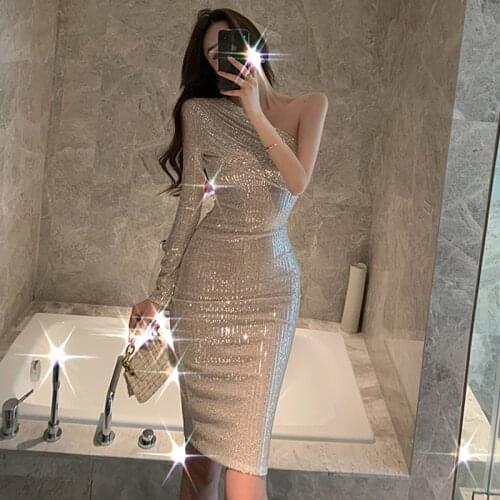 2021 New Sexy One-shoulder Sequined Dress Midi Autumn Slash Neck Long Sleeve Silver Party Runway Fashion Women Dresses Elegant