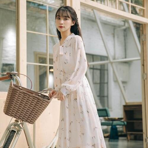 Women Dress Long Sleeve Autumn Summer O-Neck Chiffon Midi Dress White Elegant Floral Dress Beach vestidos