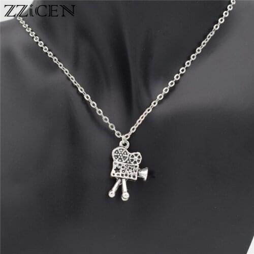 Punk Vintage Creative Unique Antique 3D Ancient Movie Roll Film Camera Pendant Necklace for Women Men Gifts Party Jewelry