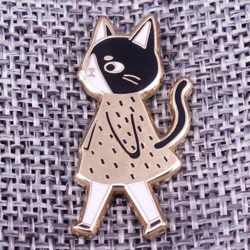 Cat pin