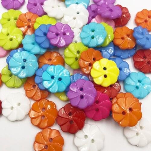 50 pcs 18 mm plastic button sunflower DIY Appliques/sewing 2 holes Lots mix PT343