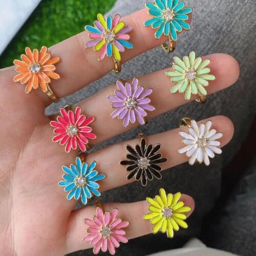 10PCS, Korean Style Cute Flower Rings for Girls Vintage Daisy Flower Ring Gold Plated Enamel Party Rings Gift Jewelry