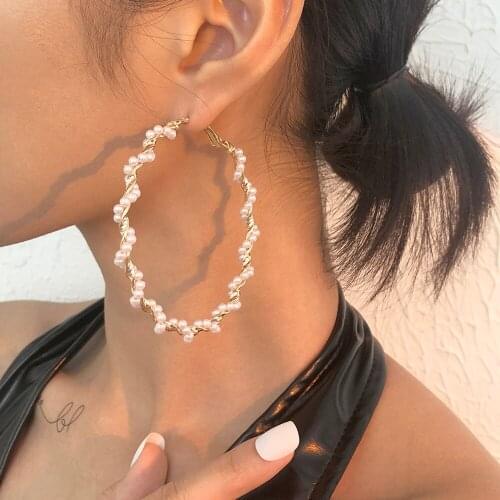 Lalynnly Fashion Imitation Pearl Hoop Earrings Big Circle Gold Color Simple Loop Earrings For Women Party Jewelry Gifts E9850