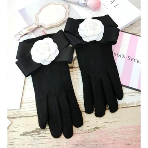 Bowknot Camellia Cashmere Ladies Gloves Korean Version of The New Fashion Split Finger Thick Warm Touch Screen Winter Gloves