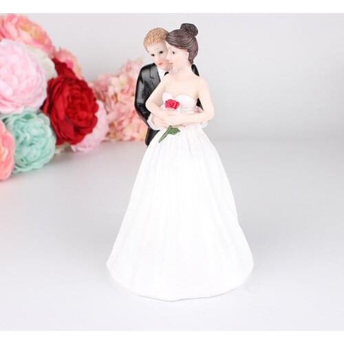 Bolafynia Romantic rose Cake Doll Resin Decoration Valentines Day Gift Cake Top Decoration wedding gift toy