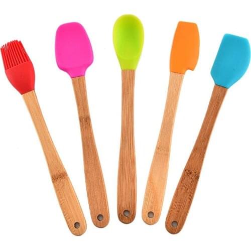 Baking Utensils Set 5Pcs Non-Stick Kitchen Spatula Silicone Stirring Spoon Oil Brush Bread Brush For Baking Homemade DIY Dessert