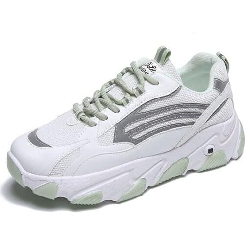 2020 New Style Spring WOMENS Shoes Versatile Shoes Network Red Fire Athletic Shoes White Sneakers Luxury Shoes Women Designers