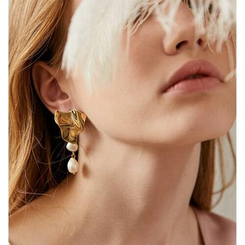 VSnow Minimalist Natural Freshwater Pearl Irregular Metal Drop Earring for Women Girls Textured Asymmetric Party Earring Jewelry