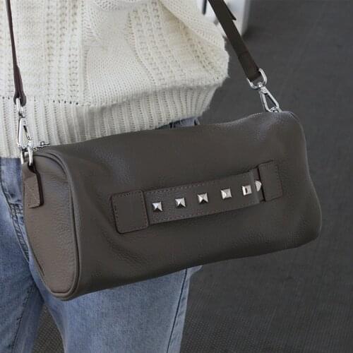 Women Luxury Handbags Genuine Leather Crossbody Bag Rivet Design Daily Clutch Pillow Bag Female Shoulder Messenger Tote Purses