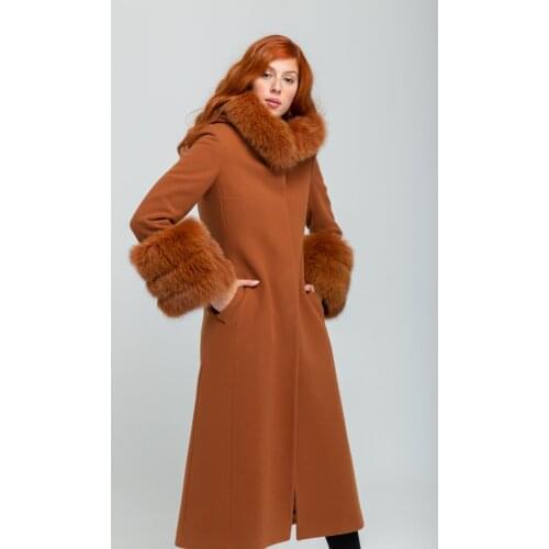 Woman Orange Coat Size 44 with Faux Fur