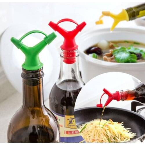 1PC 6*7cm Silicone Soy Bottle Stopper Dual-port Sauce Seal bottle Plug Wine Pourer Oil Spout Kitchen Accessory