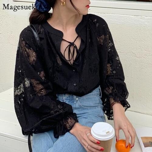 Autumn Lace Korean Blouse Women 2021 New Lantern Sleeve V-neck Shirts Women Loose Button Cardigan Sexy Tops Women Blusas 10202