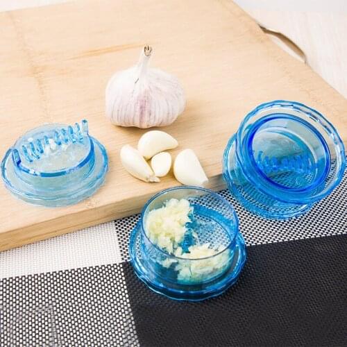 Kitchen gadgets transparent color garlic box, garlic stirrer, garlic pressing device, creative daily necessities