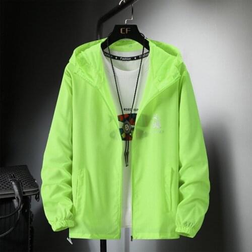 2021 New Mens Spring Summer Hood Jacket Breathable Fabrics Thin Windbreaker Sunscreen Beach Casual Jacket Zipper Coat