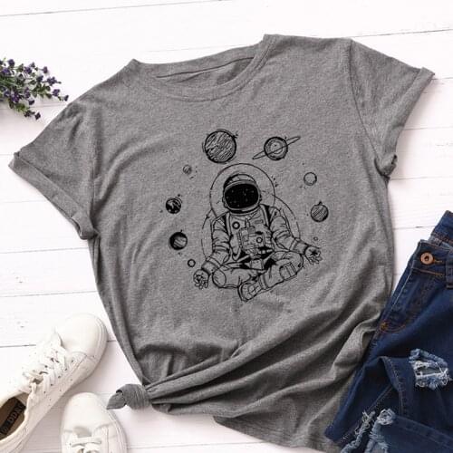 Plus Size S-5XL Moon Astronaut Print TShirt Women T-Shirt 100%Cotton Women Shirts O Neck Short Sleeve Tees Summer T Shirt Female