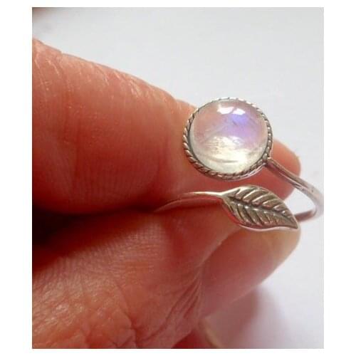 New Fashion Vintage Boho Moonstone Leaf Open Ring Resizable Ring Antique Silver Plated Rings Women Elegant Jewelry Gifts