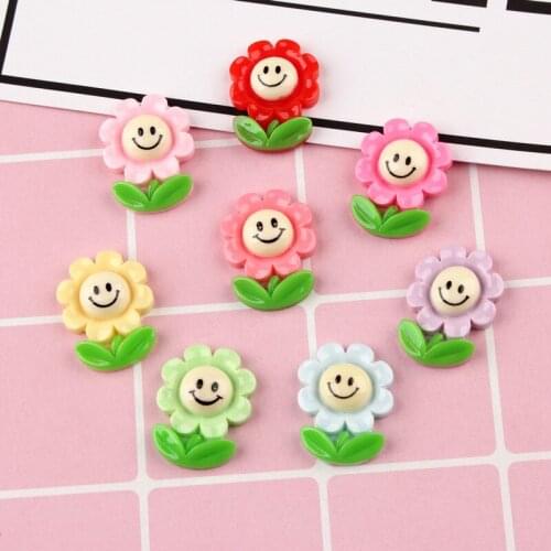 High Quality 20pcs 18*26mm Flatback Kawaii Smiling Face Sunflower Shape Resin Cabochon Clay Clay Beads Charms Hair Jewelry DIY
