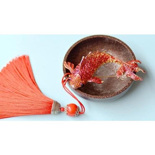 Popular fashion high-end brooch Red Koi water drill brooch coat Suit carp festival brooch