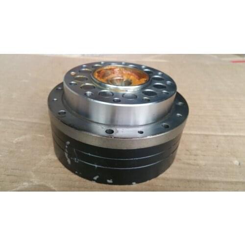 Reducer FCMS-A25-SV-119 speed ratio 1:119 , used in good condition . 80% appearance new , good working , free shipping