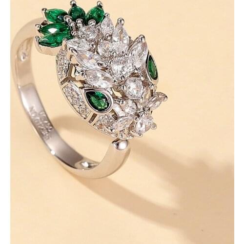 Zircon gold-plated vintage green-eyed snake head ladies ring