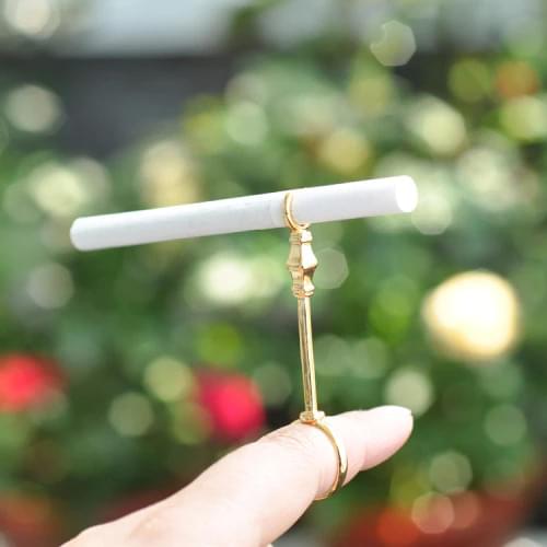 Elegant Lady Smoker Cigarette Holder Ring (Golden,Silver) Blunt holder finger Ring Smoke Smoking Accessories c111