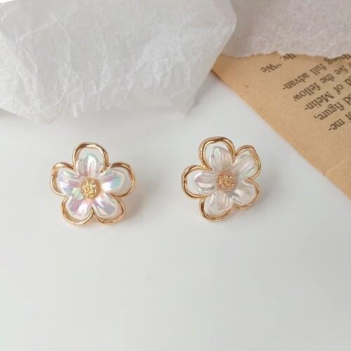 New Jewelry Shell Flower Temperament Fashion Simple And Versatile Petal Earrings Kolczyki Aretes De Mujer