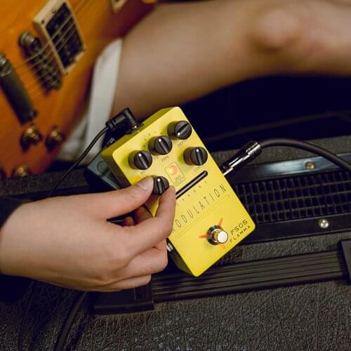 FLAMMA FS05 Stereo Modulation Guitar Pedal with 11 Typical Modulation Effects and 7 Preset Slots