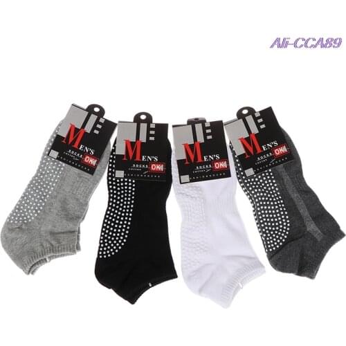 Mens Cotton Non-slip Yoga Socks with Grips Breathable Anti Skid Floor Socks for Pilates Gym Fitness Size 39-44