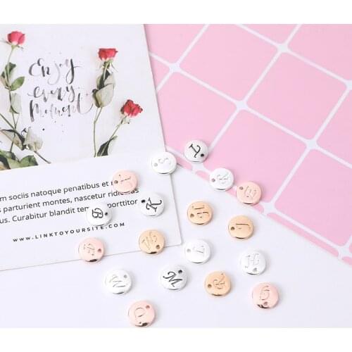 130pcs/lot round Gold Disc Pendant Alphabet A-Z Letter Tag Charms Stamp Initial Jewelry,10mm Beads For Jewelry Making