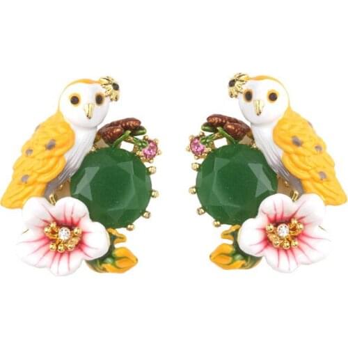 French Synchronization New Personalized Hand-painted Enamel Glaze Snow Owl owl Series Wood Hibiscus Flower Stud Earrings