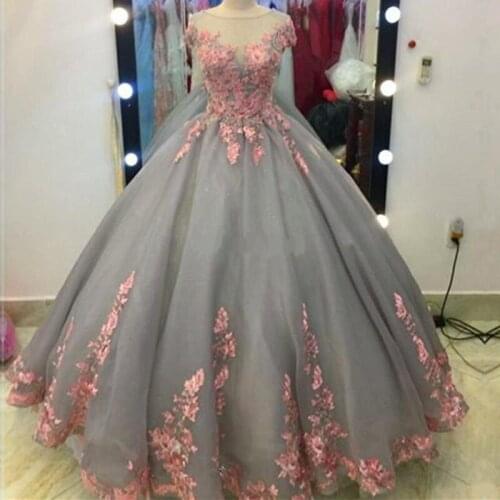 2020 Charming Gary Tulle Quinceanera Dresses Sheer Scoop Lace Appliques Baoo Gowns Floor Length Prom Dresses Customized