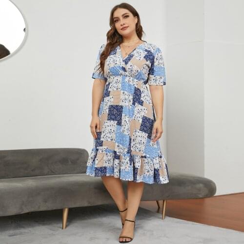 Printed V-neck Short Sleeve Ruffled Hem Women Plus Size Dress Women 3XL 4XL 5XL Summer Clothes Vestido Knee Length Elegant Dress