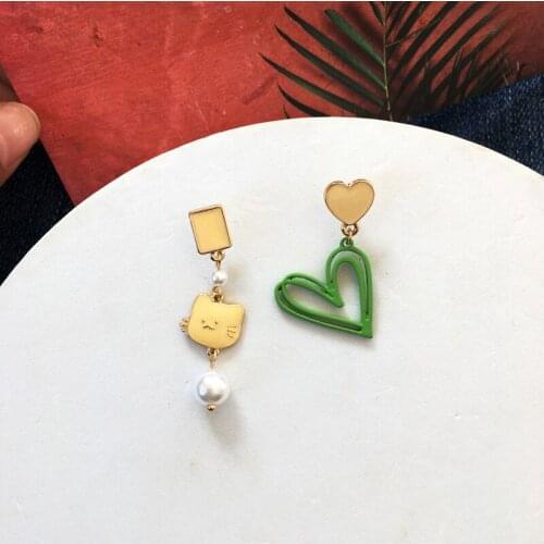 Green Heart Hollow Creative Clip Earrings for Girls Asymmetric Imitation Pearls Cat Long Earrings